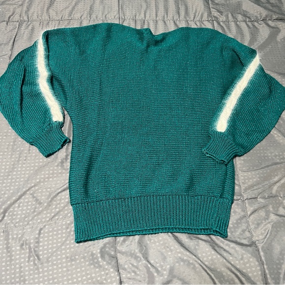 Knit concepts vintage sweater greenish & white bead accents one spot size small - Picture 6 of 9